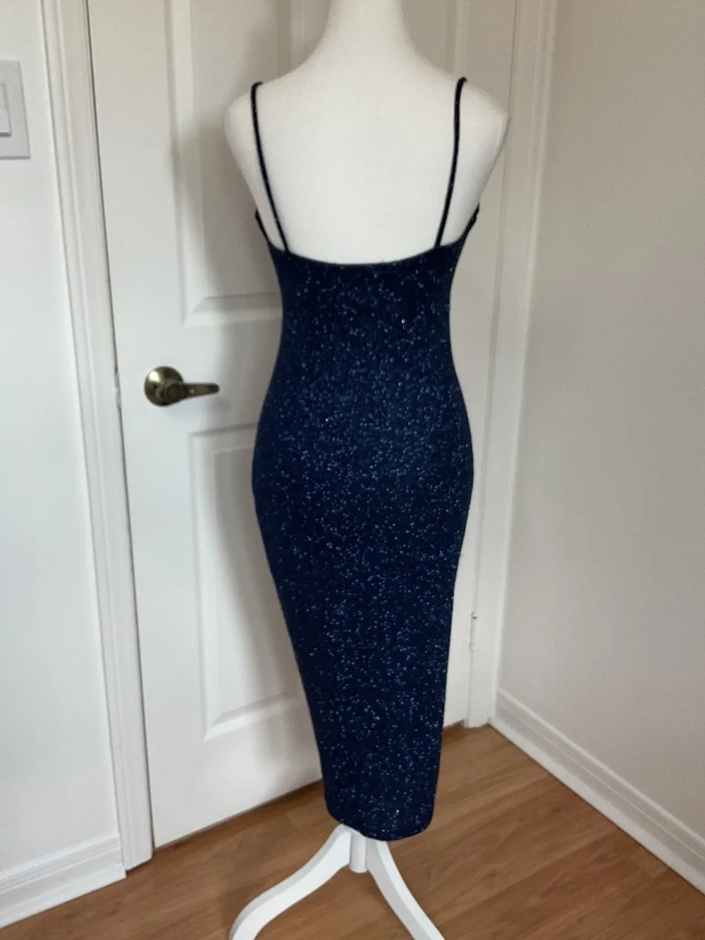 🤩Lovely Day Starlett Ruched Shimmer Midi Dress - size L - Picture 5 of 6